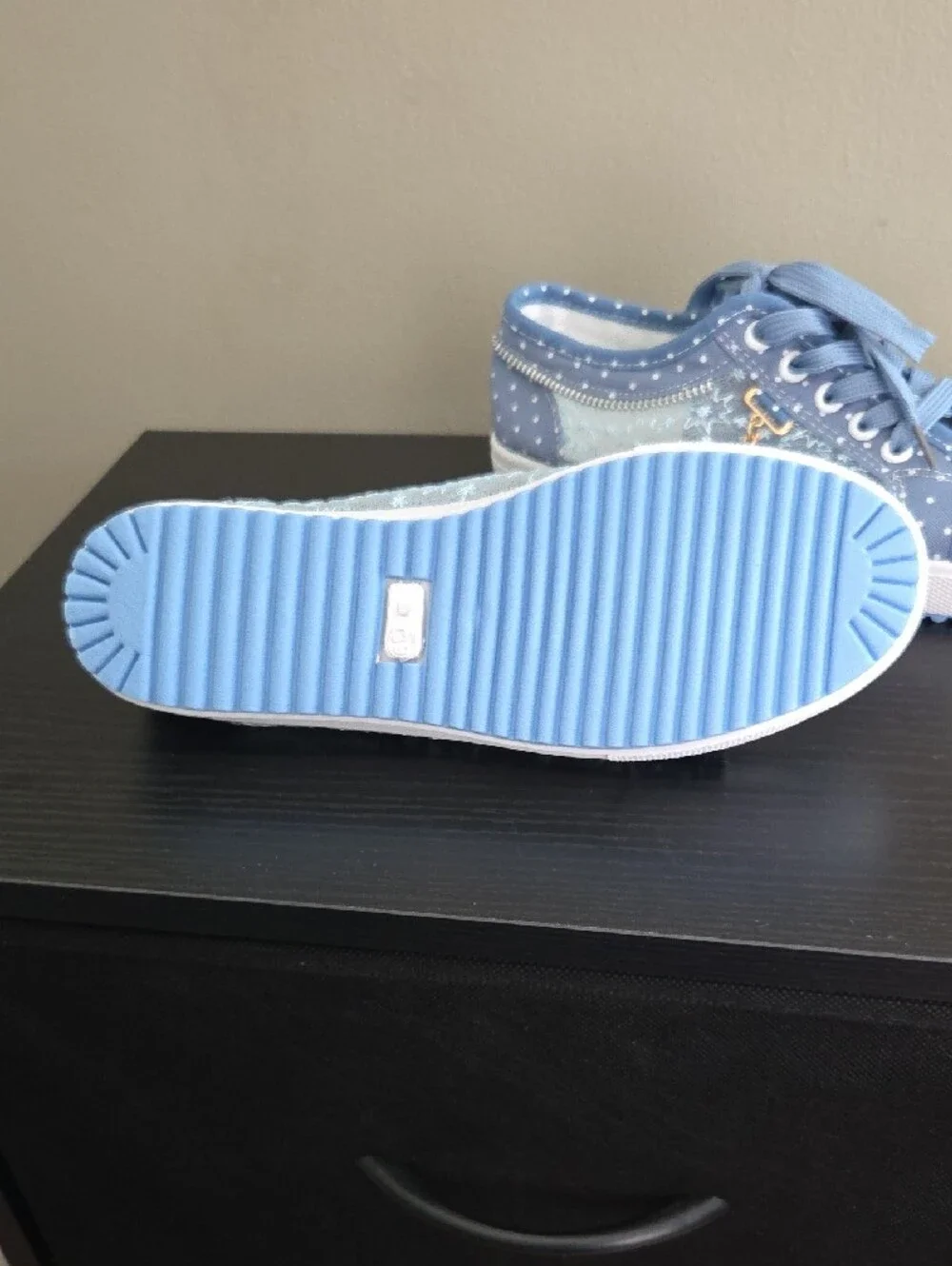 NWOT Womens Fancy Sneakers